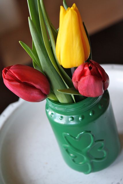 St. Pat's Magic Vases - YoT #stpatricksday #tulip #krylon St. Pat's Magic Vases - YoT #stpatricksday #tulip #krylon