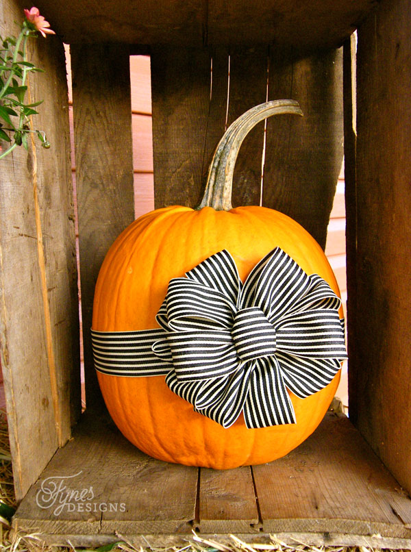 fall-pumpkins-bows