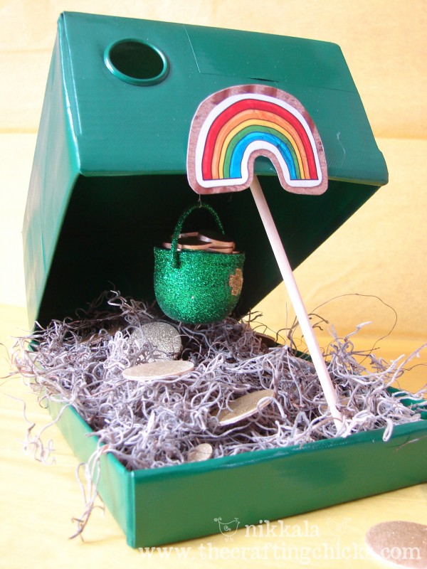 Leprechaun Trap - The Crafting Chicks #stpatricksday #stpatricksdaycrafts #greencrafts