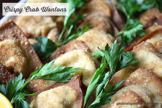 Delicious Crab Wonton Recipe, perfect for holiday entertaining #2014CocktailPartyHop #wontons