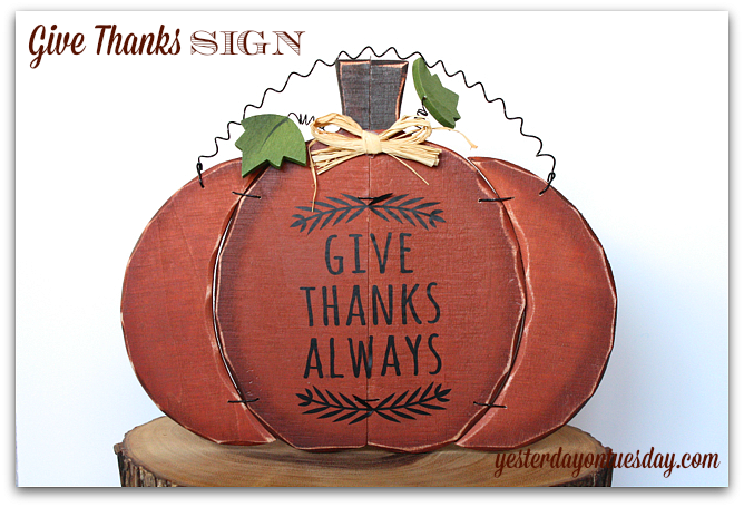 Make a meaningful Give Thanks sign for Thanksgiving 