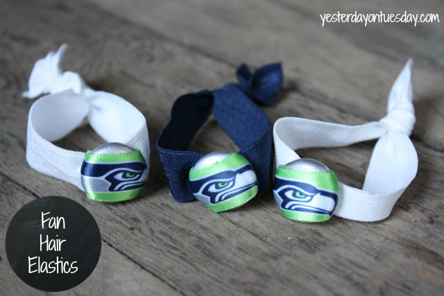 Seahawks Fan Hair Elastics from http://yesterdayontuesday.com/staging #seahawks #seahawkscrafts