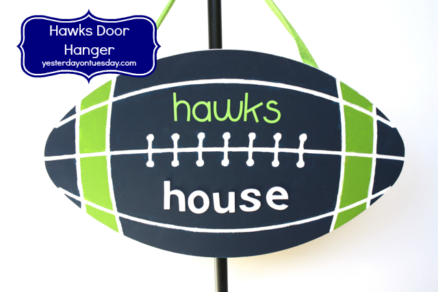 Hawks House Door Hanger from http://yesterdayontuesday.com/staging #seahawkscrafts