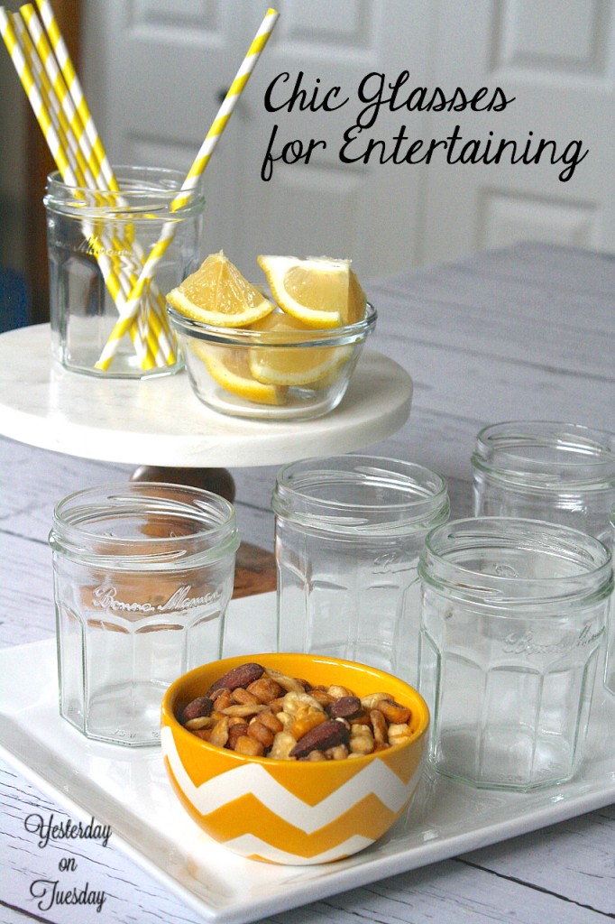 Save those glass jars and reuse them for organizing, entertaining and more from http://yesterdayontuesday.com/staging #glassjars 