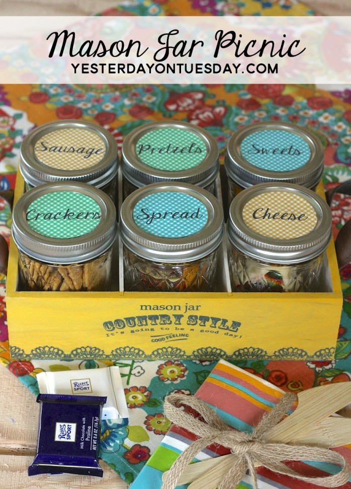 DIY Mason Jar Picnic with free printable labels, a fun summertime project for all your outdoor adventures and events.