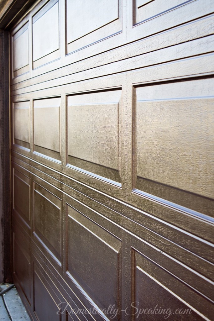 Faux Wood Garage Door Update from Domestically Speaking