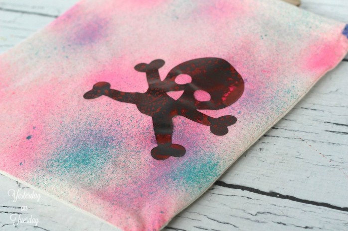 How to make a DIY pretty pirate booty bag, great for kid's parties