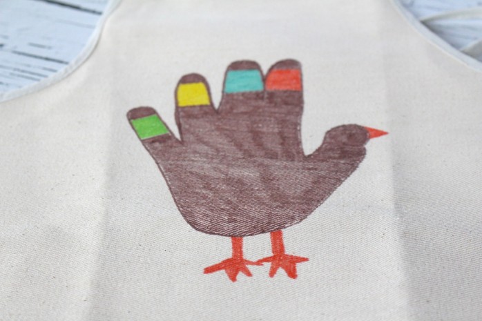 How to make a DIY Thanksgiving Apron for kids, a super cute craft that will become a family treasure.
