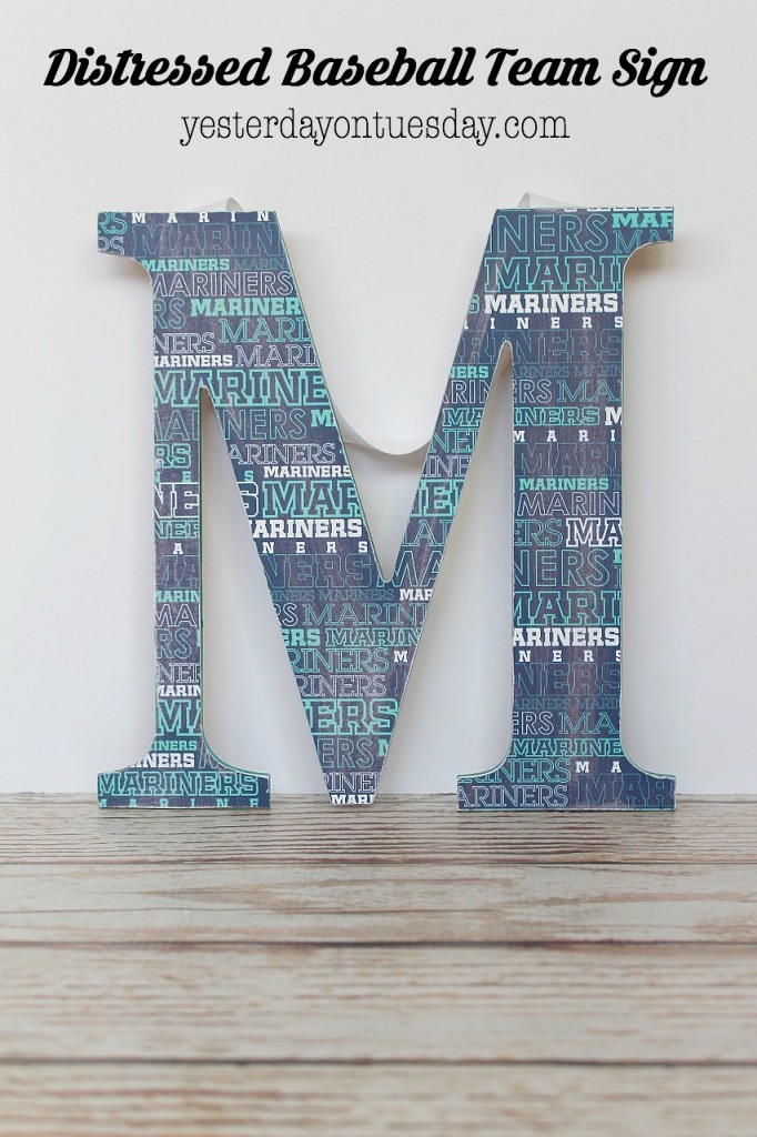 DIY Distressed Baseball Team sign featuring the Seattle Mariners, but a great idea for any baseball team!