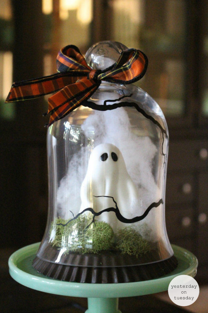 Ghost Under Glass Halloween Decor:  A spooky project for Halloween decorating.