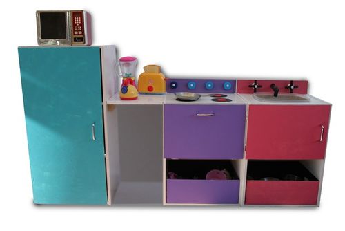 Play-Kitchen-b-2