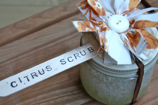 Simple Citrus Scrub - Yesterday on Tuesday #scrub #citrusscrub