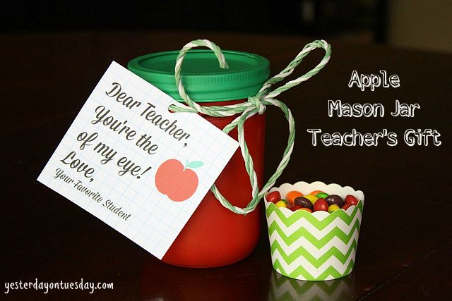 Apple Mason Jar Teacher Gift by Yesterday on Tuesday