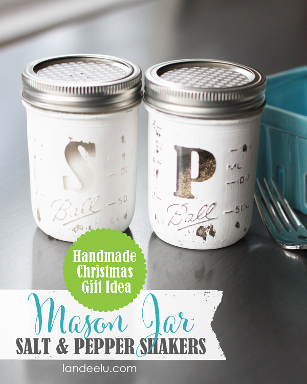 Mason-Jar-Salt-and-Pepper-Shakers-a-great-gift-idea