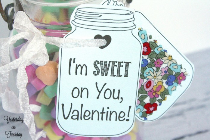 Mason Jar Valentine Scrap Tags #masonjars #scraps #valentinesday
