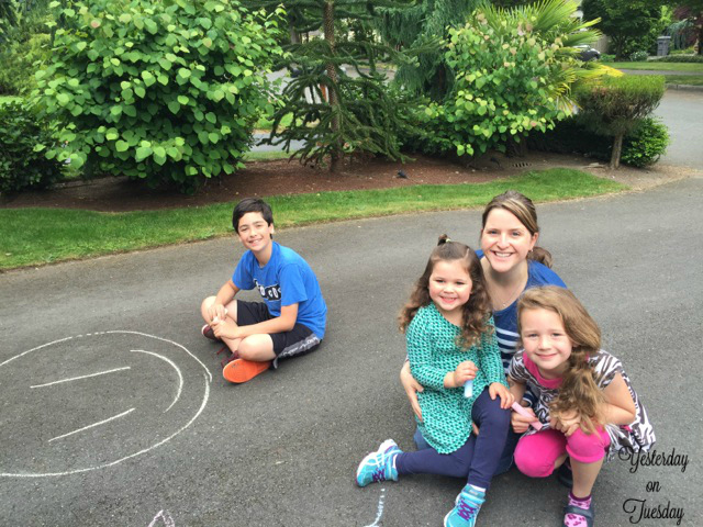 Tips on planning a Fantastic Family Playdate, a super fun summertime activity.