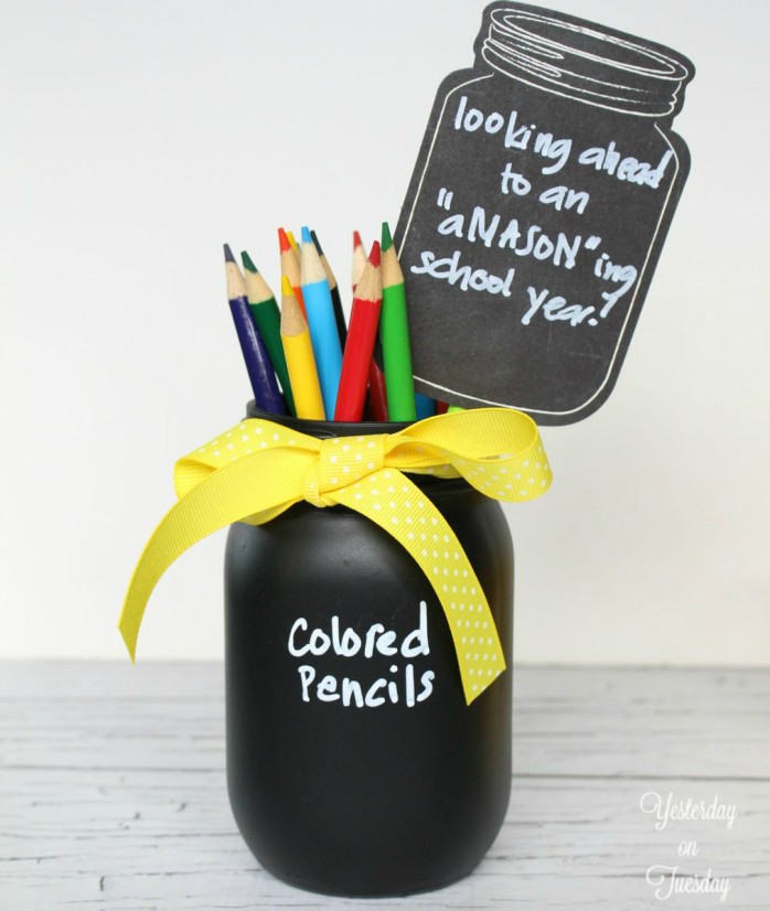 How to make a fun and useful Mason Jar Teacher's Gift for back to school