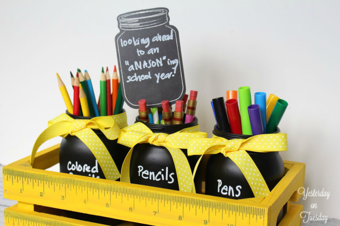 How to make a fun and useful Mason Jar Teacher's Gift for back to school