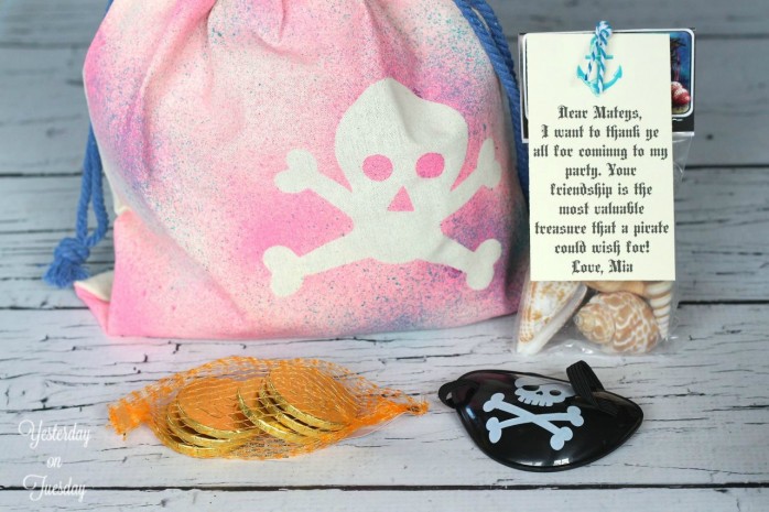 How to make a DIY pretty pirate booty bag, great for kid's parties