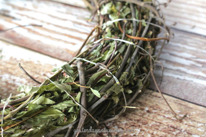 Easy Rustic Mason Jar Centerpiece for Thanksgiving