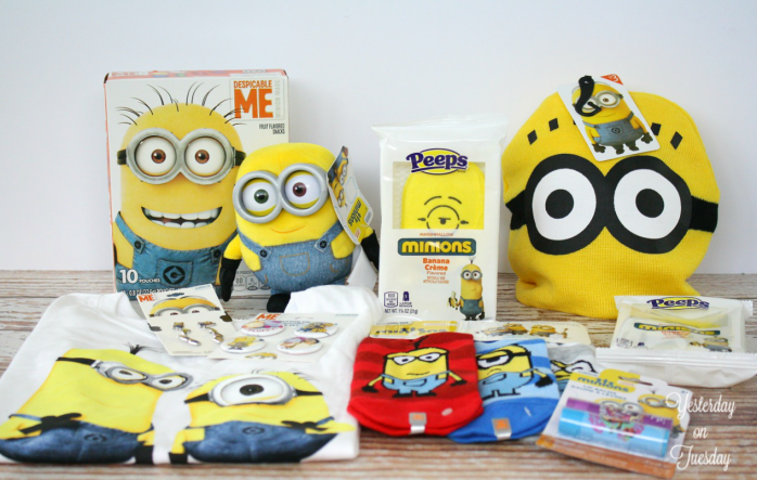 DIY Minion Lover's Gift in a Jar, a fun present for that Despicable Me and Minion movie fan. Plus free printables!