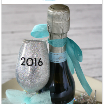 Sparkly New Year’s Eve Party Favor