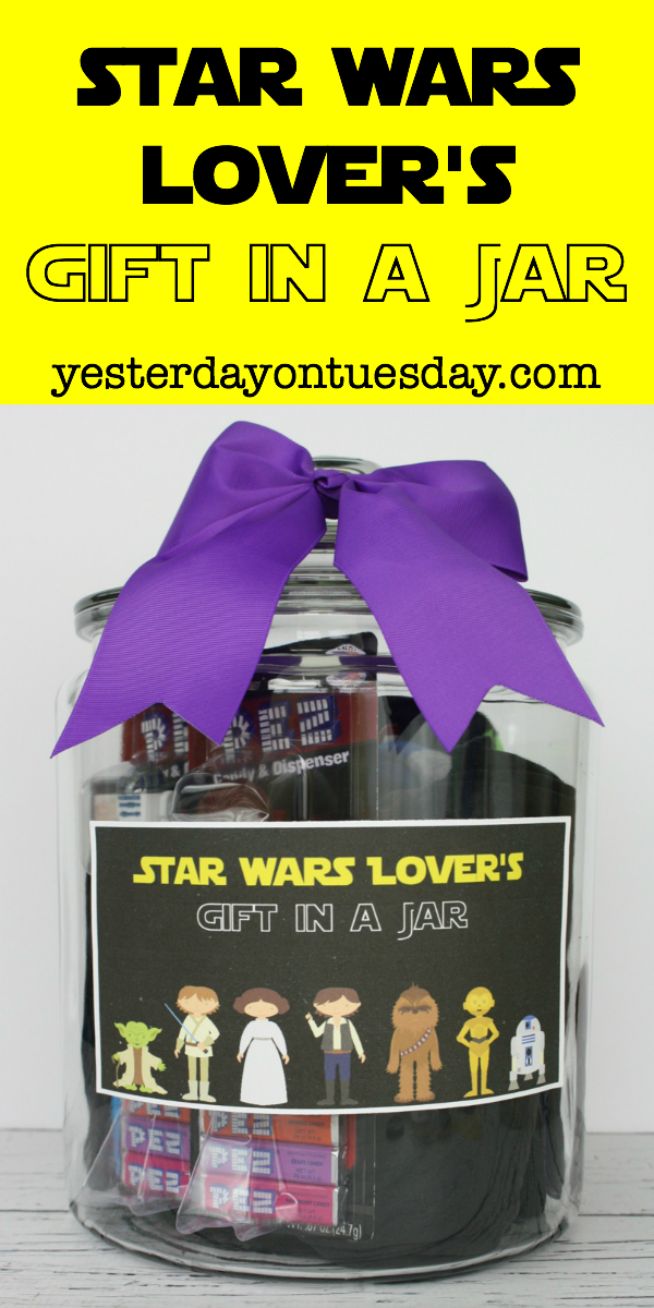 How to assemble a Star Wars Lover's Gift in a Jar plus free printable labels, tags and quotes.