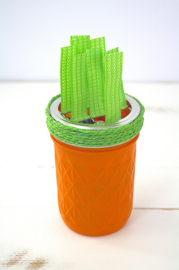 Easter Mason Jar Carrots: A fun craft project for giving Easter treats or Easter decor.