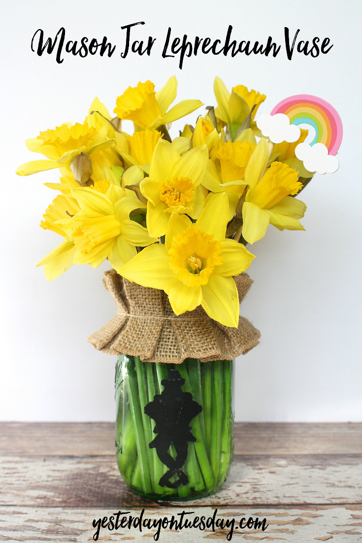 DIY Mason Jar Leprechaun Vase, great for St. Patrick's Day and spring decorating