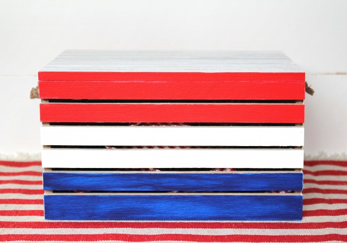 DIY Patriotic Picnic Box, great for Memorial Day and 4th of July