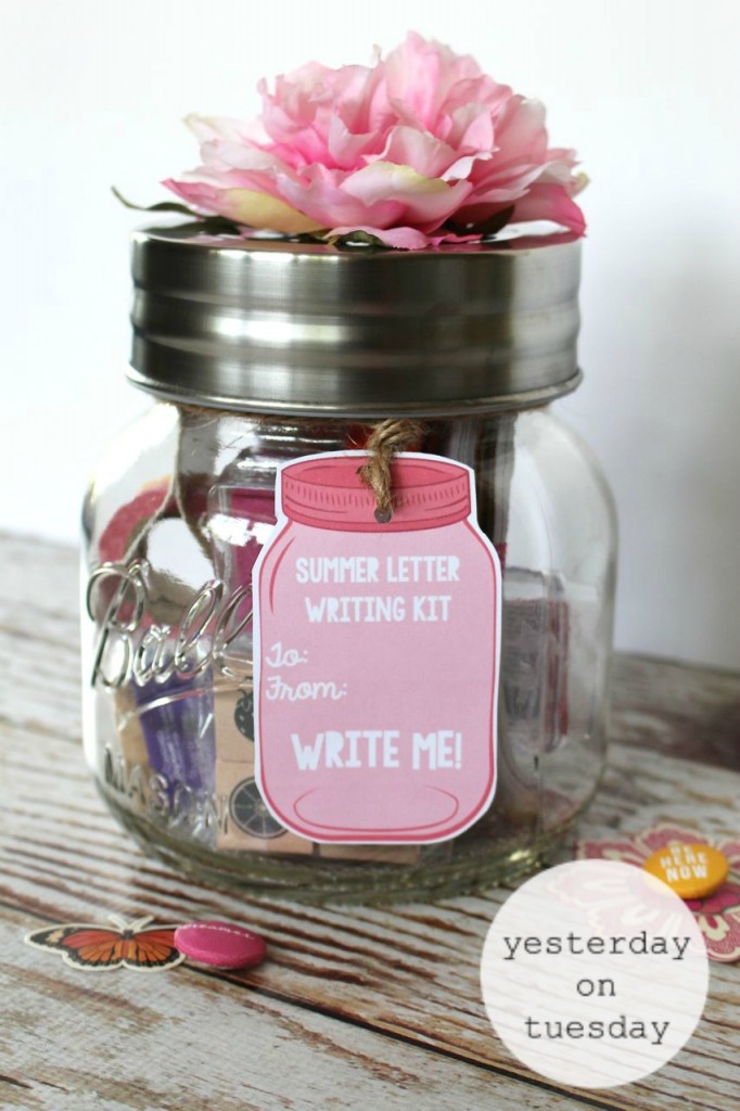 Summer Letter Writing Kit in a Jar with printable mason jar tags