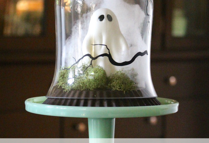 Ghost Under Glass Halloween Decor: A spooky project for Halloween decorating.