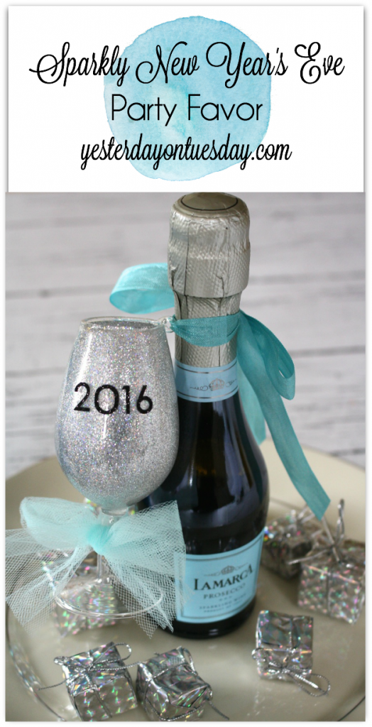 Sparkly New Years Eve Party Favor Idea.