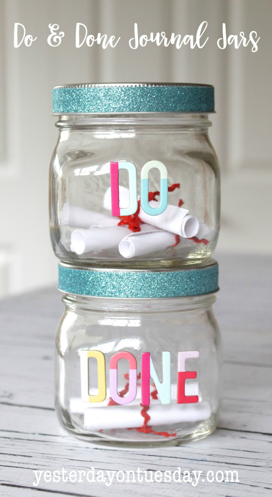 7 Meaningful Journal Jar Ideas for the movie fan, foodie, family and more! Use mason jars or other glass jars for these easy memory keeping projects. 