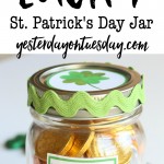 Lucky St. Patrick's Day Jar: Darling mason jar gift for St. Patrick's Day with printable labels.