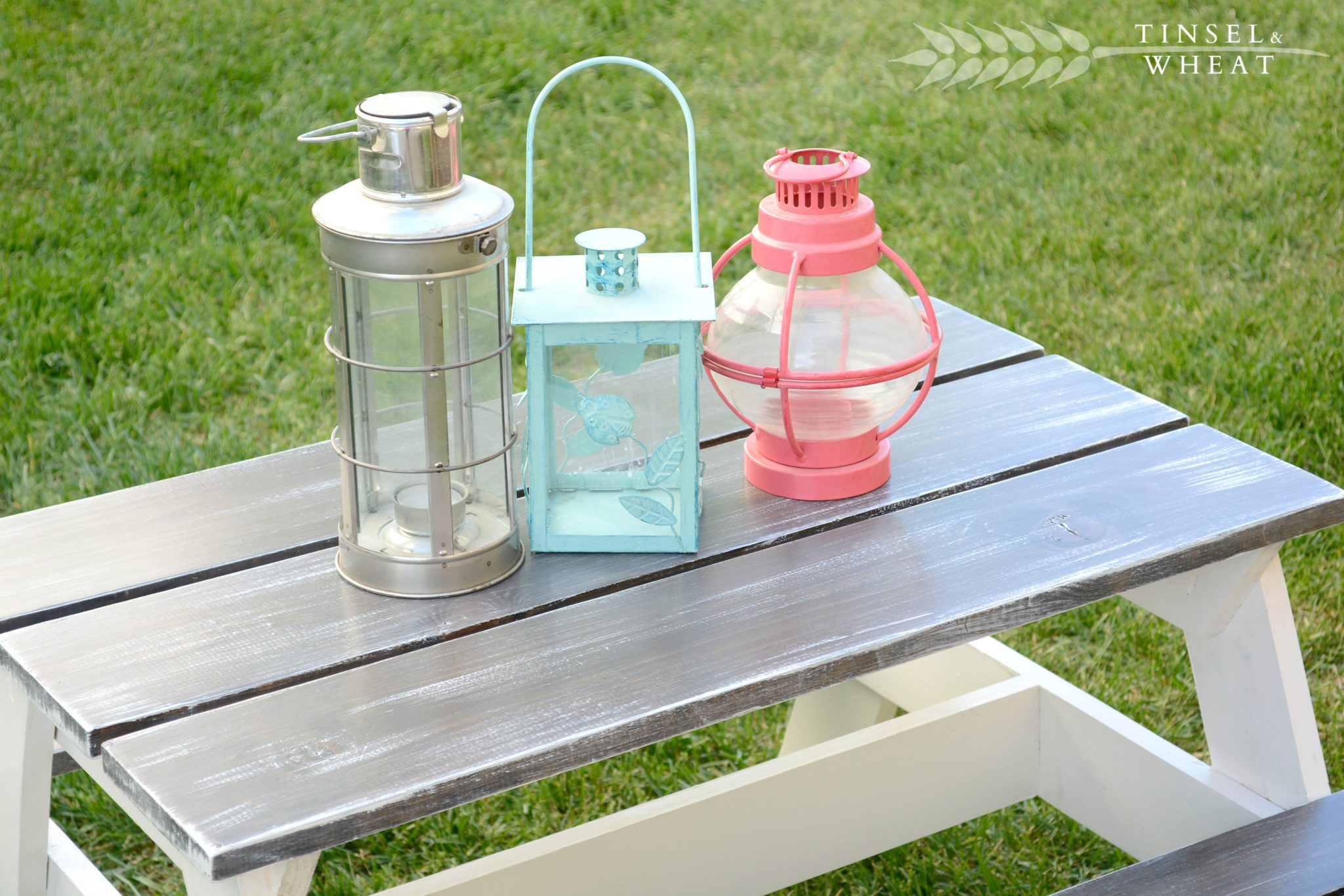 DIY Children's Picnic Table from Tinsel and Wheat